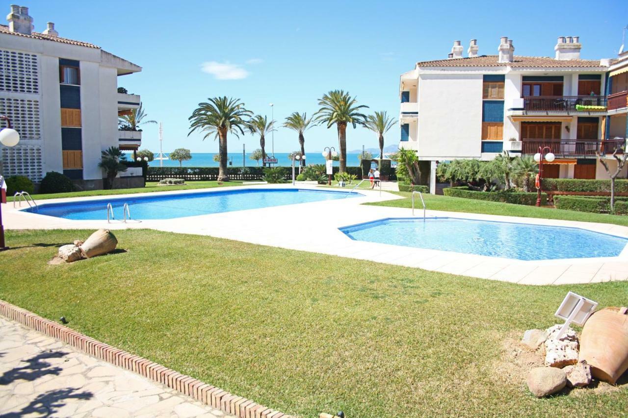 Playazul Seafront Apartament Кембрилс Екстериор снимка